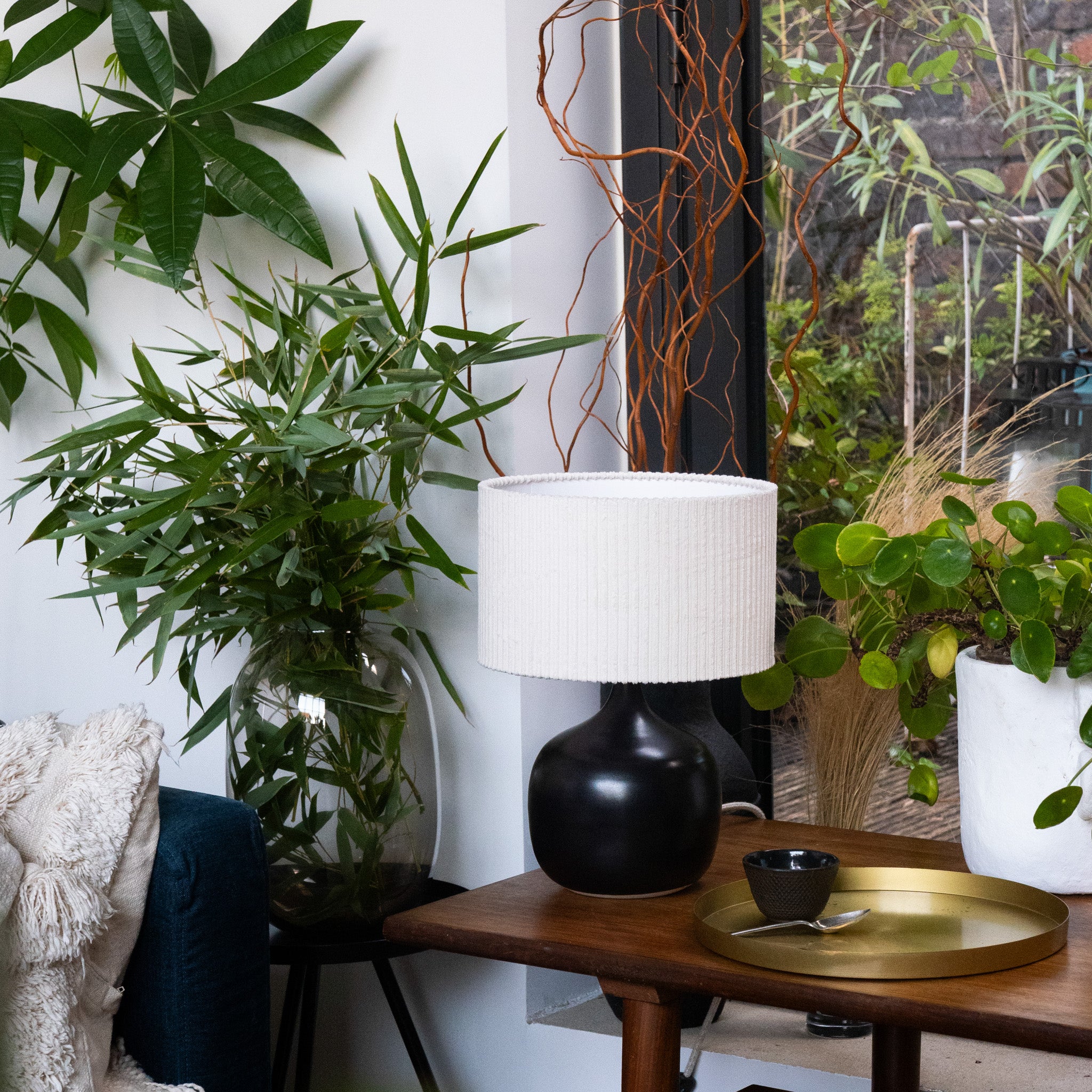 Pied Terra Black avec abat-jour Velours côtelé off-white D25 cm