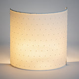 Applique murale demi lune en plumetis de coton Blanc cassé