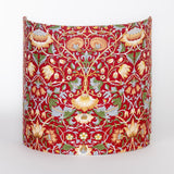 Applique murale demi lune tissu W. Morris Lodden rouge