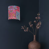 Applique murale demi lune tissu W. Morris Blackthorn rouge