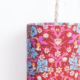 Lampe Baladeuse tissu W. Morris Blackthorn rouge