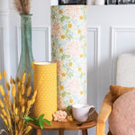 Lampe Hoshi moutarde M et lampe Seaweed XXL