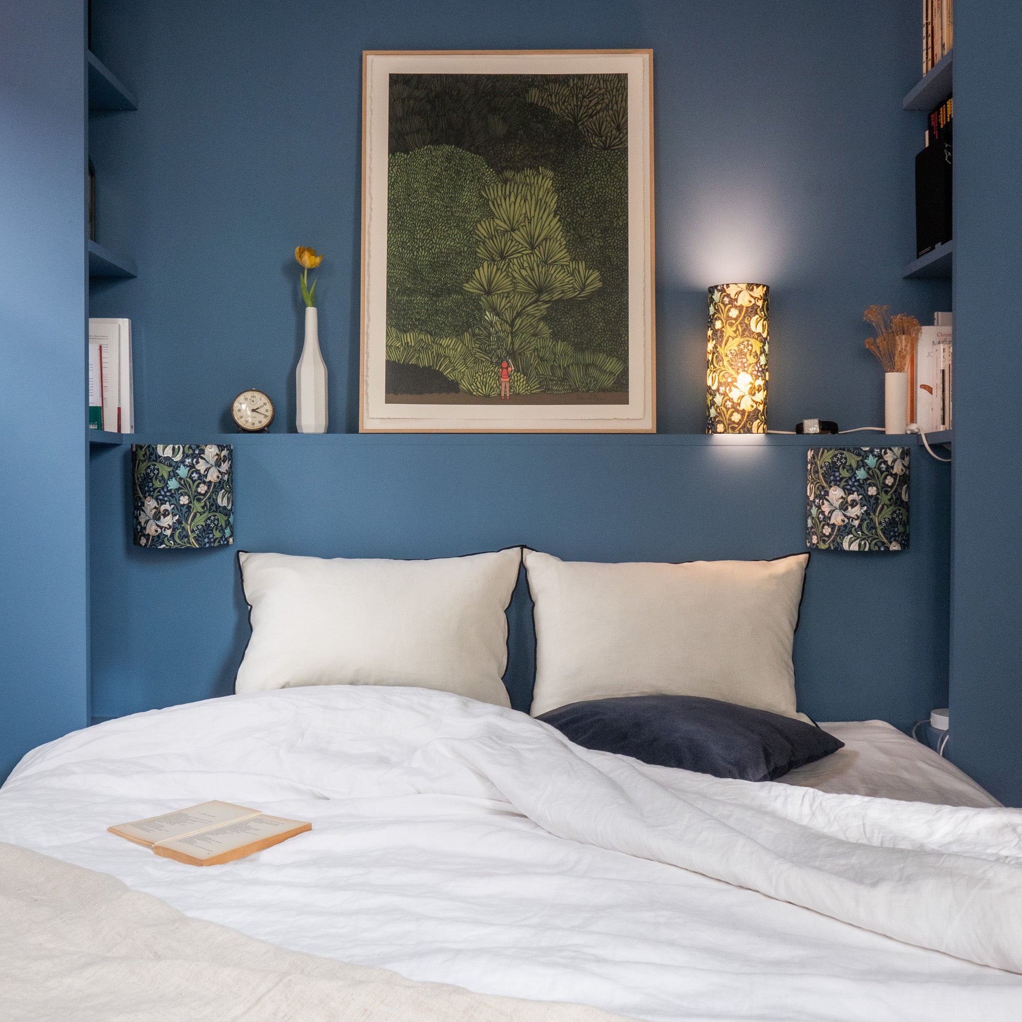 Lampe Golden Lily navy M et appliques Golden Lily navy