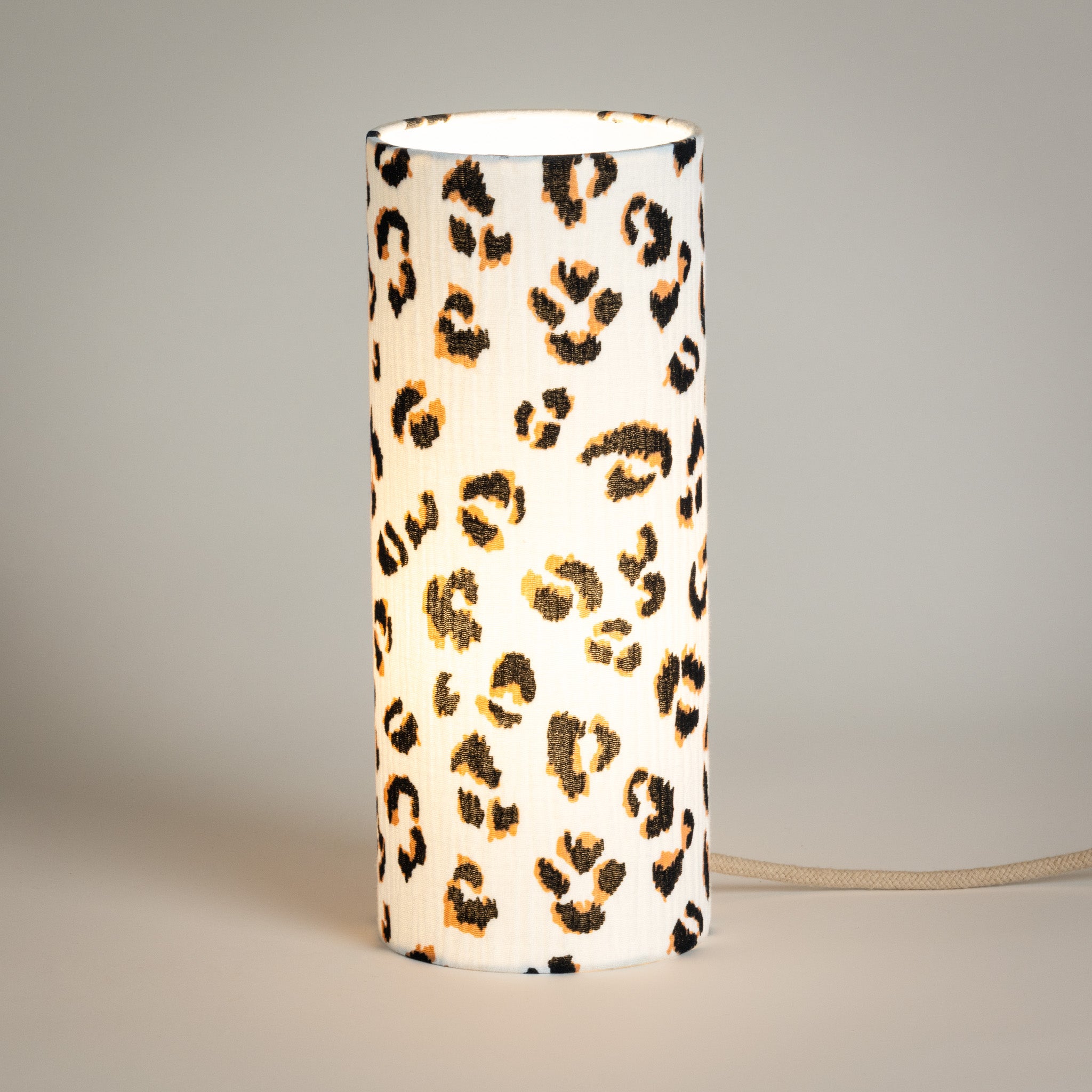 Lampe M