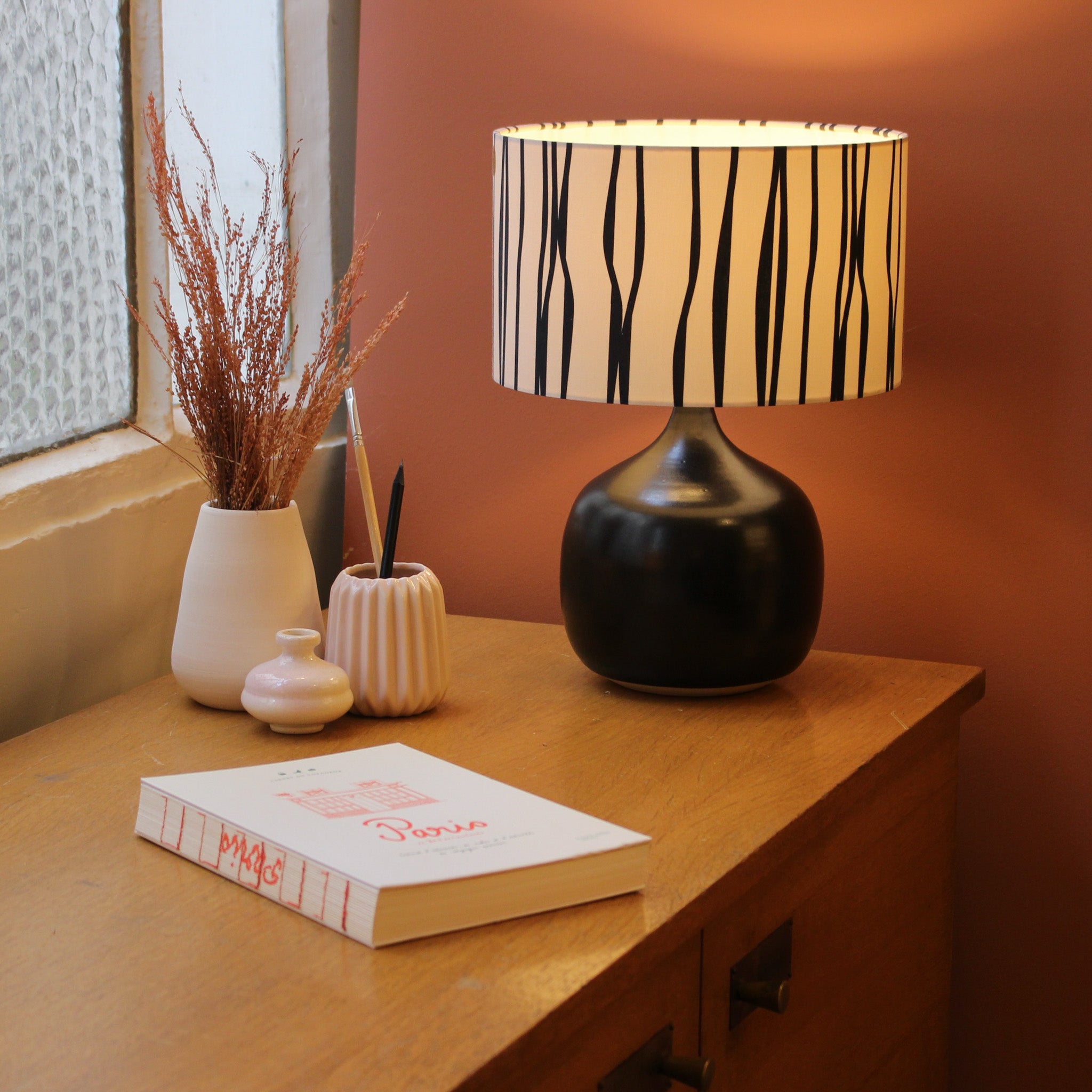 Lampe Terra Black avec abat-jour Liane D25 cm