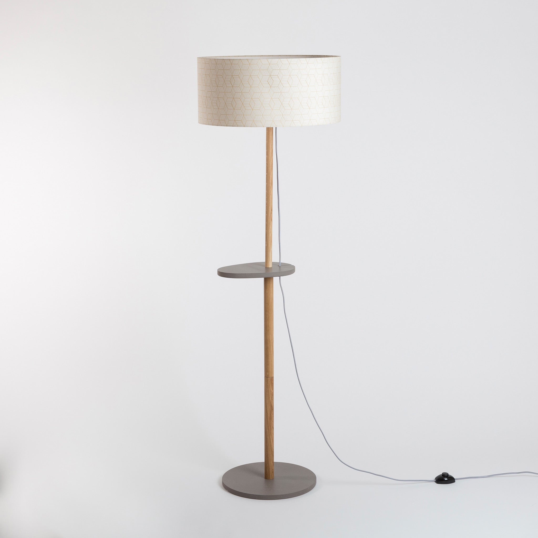 Lampadaire Eos avec abat-jour Cinetic miel D50 cm