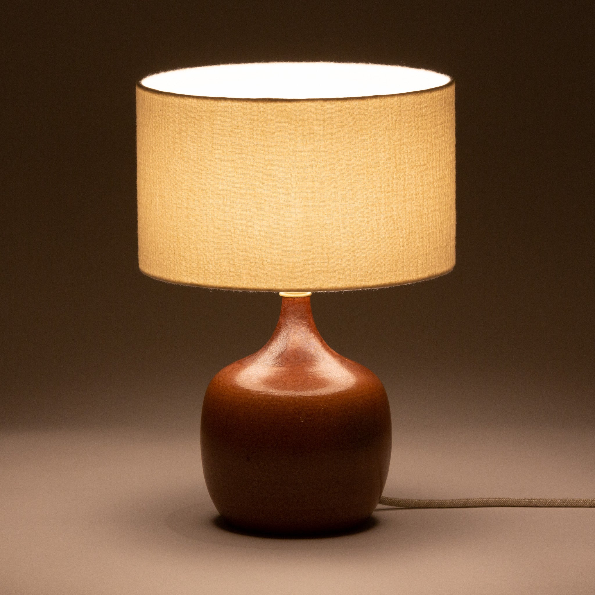 Lampe Terra Canelle avec abat-jour Gaze écru D25 cm